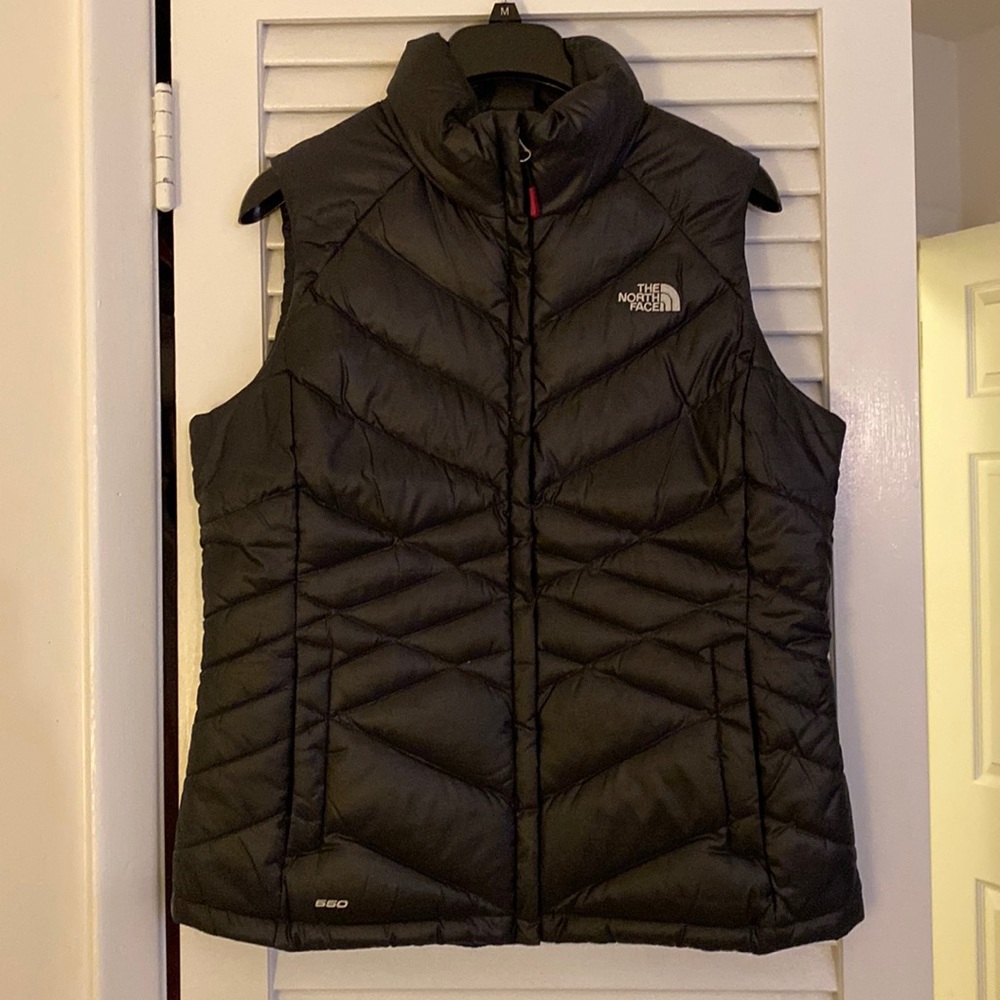 The North Face Women's Black Down Vest - Lightweight Insulated Vest